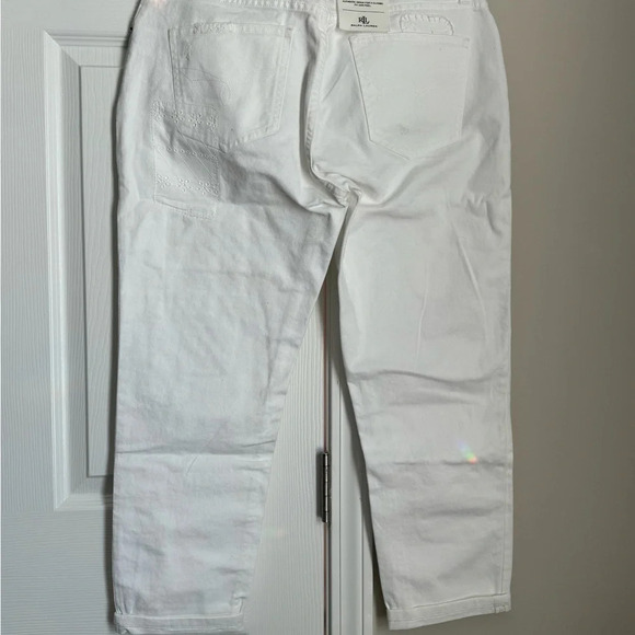 Lauren Ralph Lauren Women White Eyelet-Patchwork Relaxed Tapered
Jean Size 8p - Picture 5 of 11